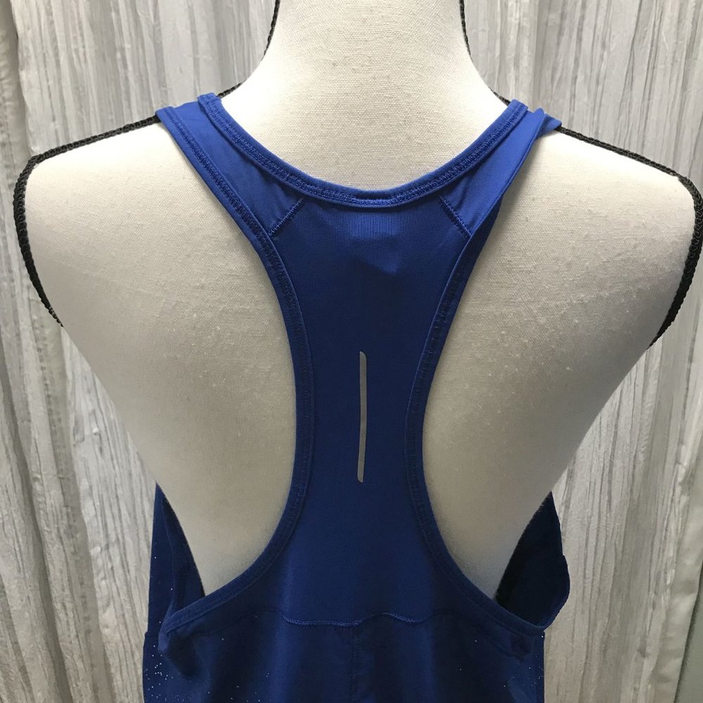 All In Motion Performance Tank XL - Picture 7 of 9